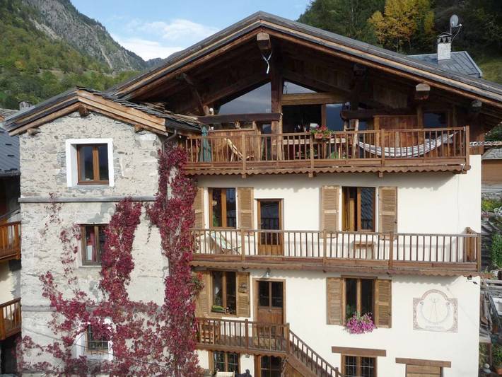Chambre d’hôte pour 2 personnes, avec Balcon et Terrasse ainsi que Jardin et Vue