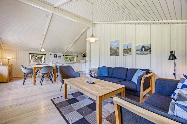Schönes Ferienhaus mit Whirlpool und Sauna auf Lodbjerg Hede in Lodbjerg Hede, Ringkøbing