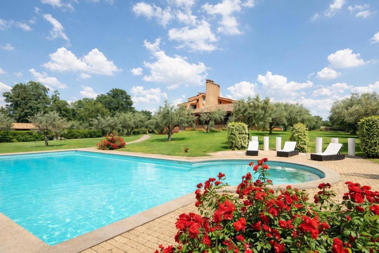 Villa in Marcigliana, Roma