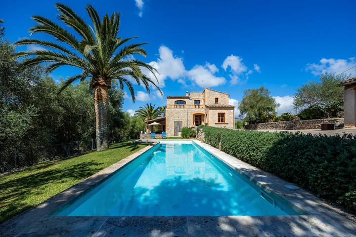 Villa für 6 Personen, mit Balkon und Garten in Artà