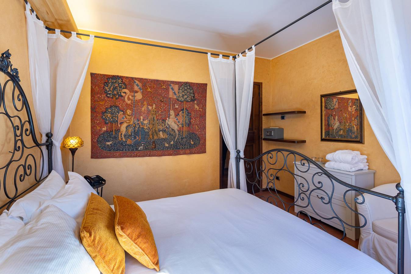 Villa per 8 persone con giardino in Lesa, Lago Maggiore (Piemonte)