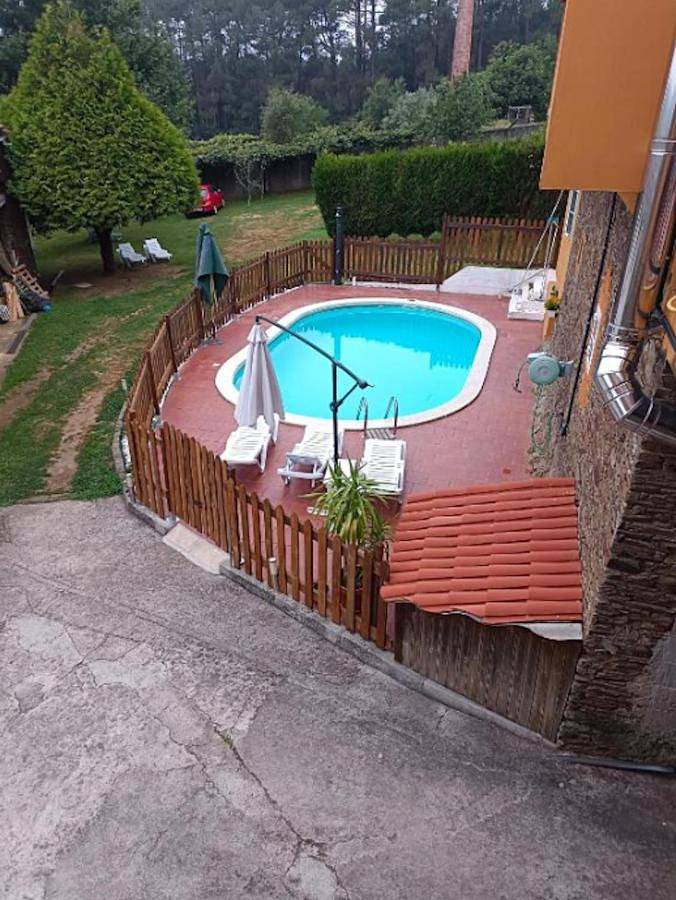 Casa rural para 8 personas, con Terraza además de Jardín y Piscina en Touro  - 2