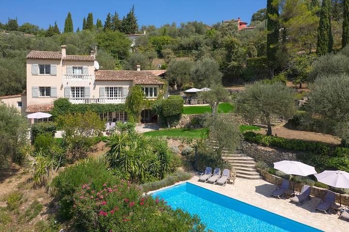 Villa pour 14 personnes, avec jardin, animaux acceptés à Opio