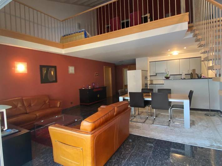 Gîte pour 8 personnes, avec vue et balcon à Saillon