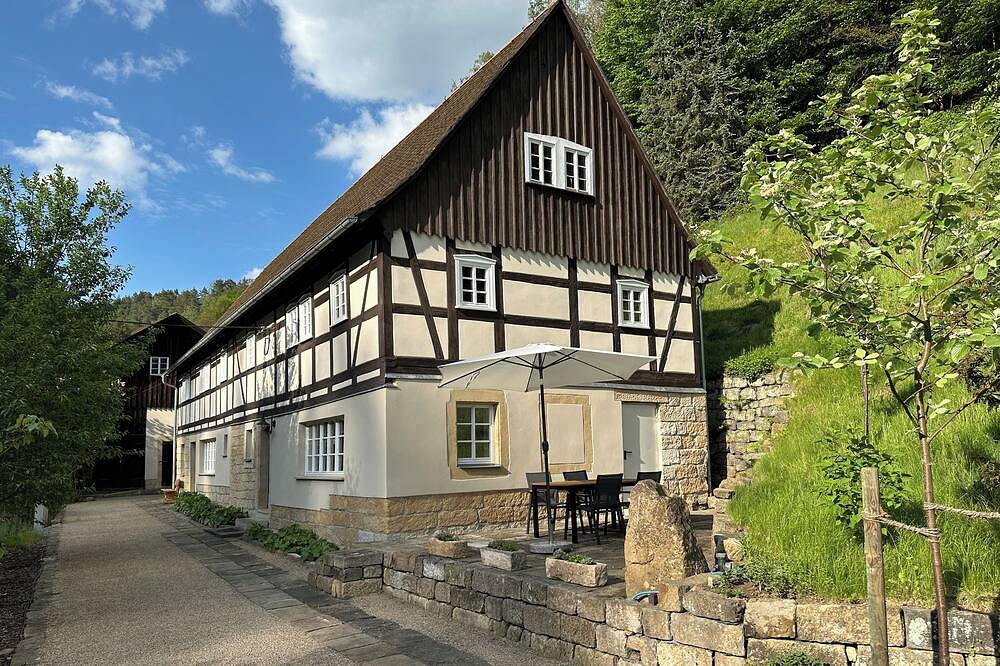 Ganze Wohnung, Gründelstube - gemütliche, große Ferienwohnung bei Bad Schandau in Porschdorf, Bad Schandau
