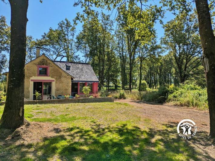 Gîte pour 6 personnes, avec jardin à Montjean