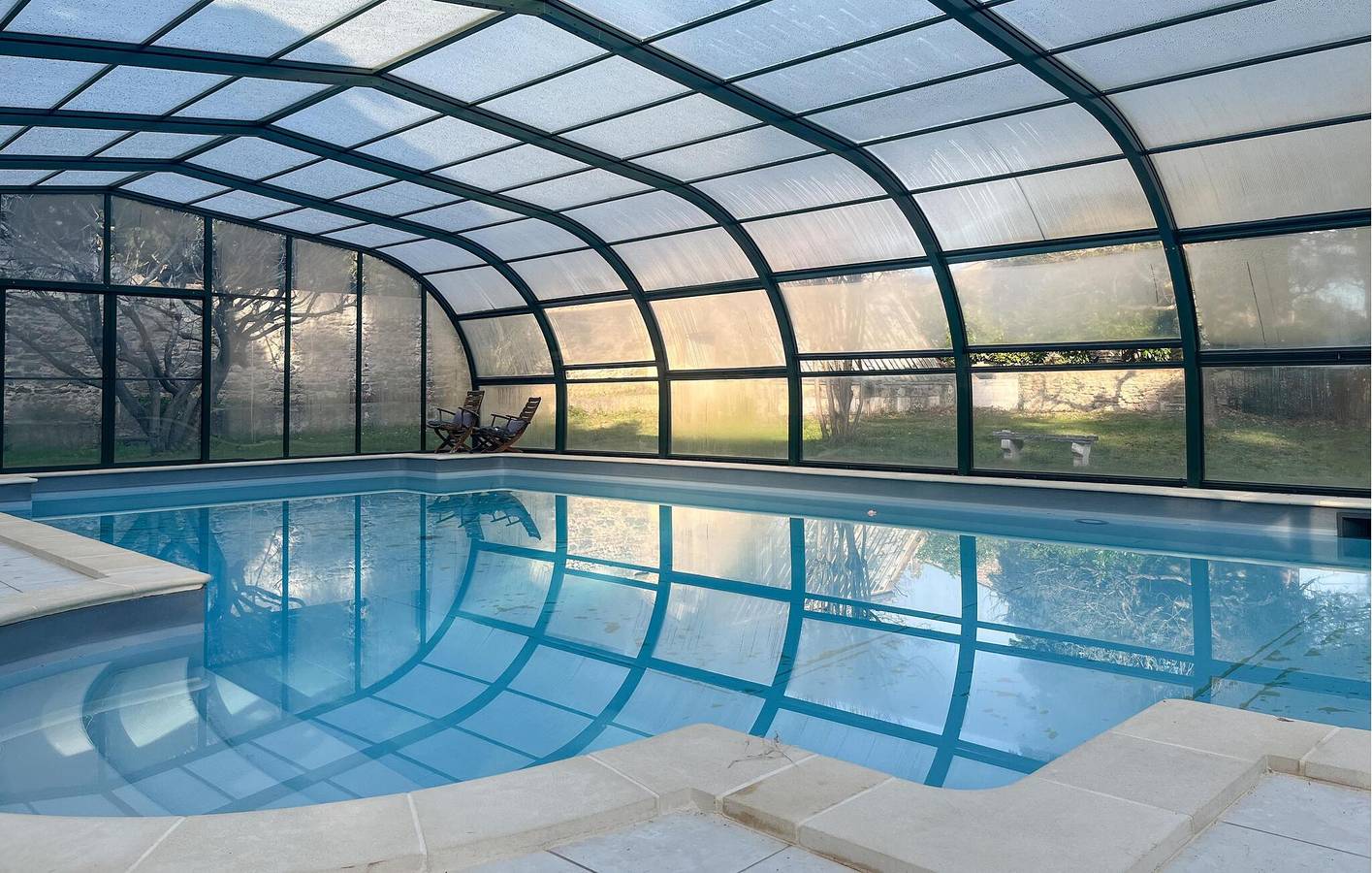 Appartement confortable avec piscine près de la rivière La Cèze in Saint-Ambroix, Parc national des Cévennes