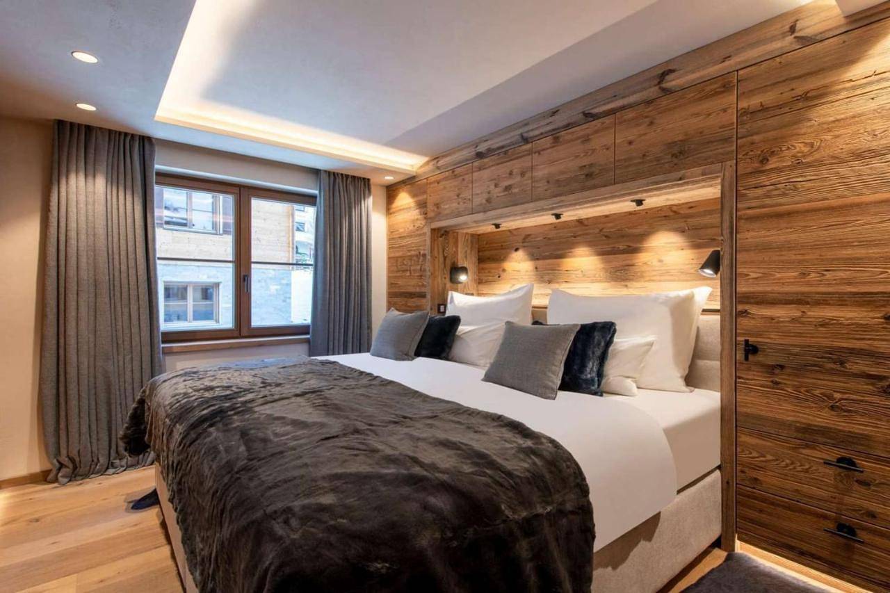 Alpine style chalet with design contemporary and views of mountain in Lech am Arlberg, Arlberg