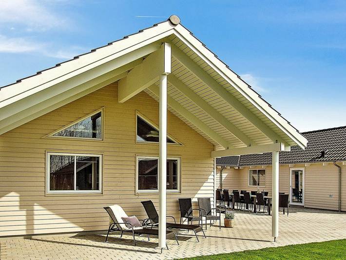 Ferienhaus für 22 Personen, mit Whirlpool und Terrasse sowie Pool und Sauna in Kappeln