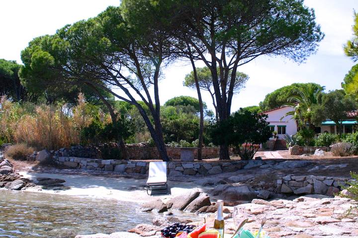 Vakantiehuis voor 9 personen, with Balkon and Terras as well as Tuin and Uitzicht in La Maddalena