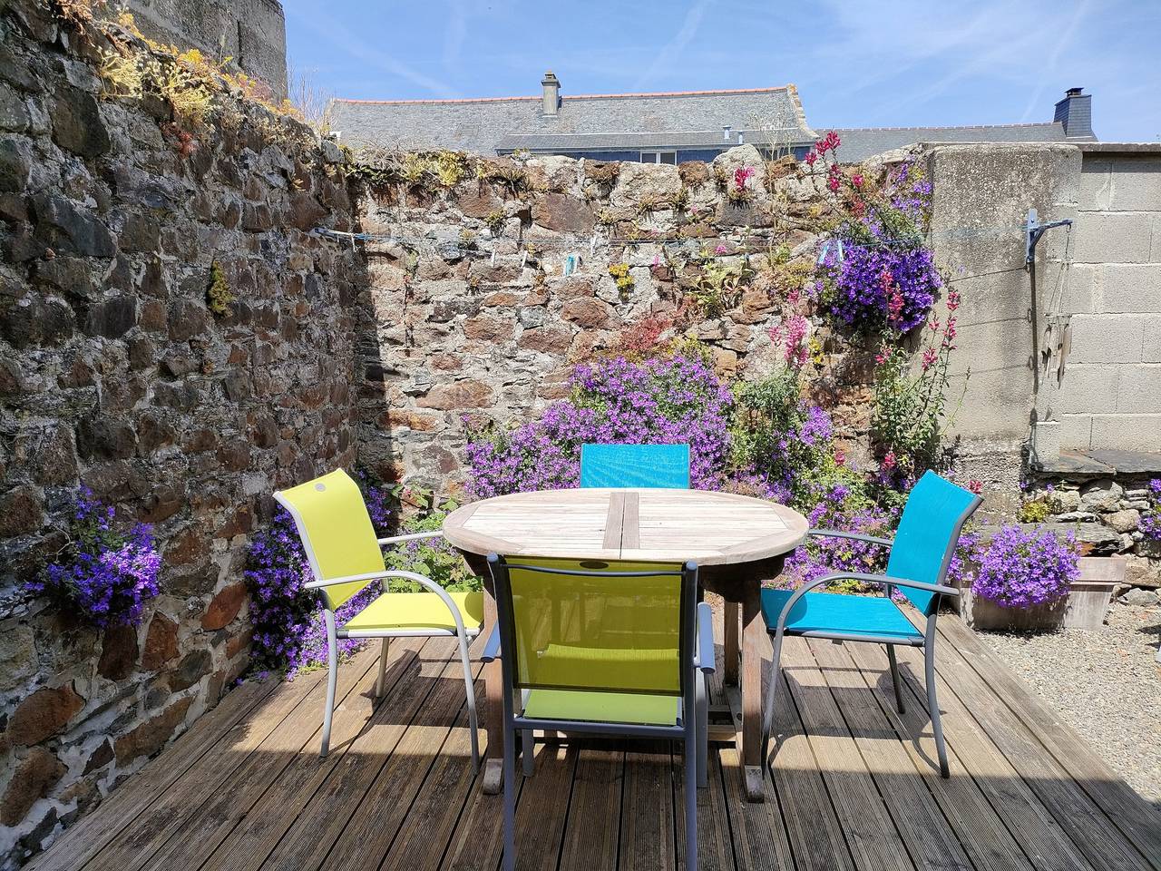 Encantadora Casa en Le Vivier-sur-Mer con Terraza Privada in Le Vivier-sur-Mer, Bahía del Monte Saint-Michel