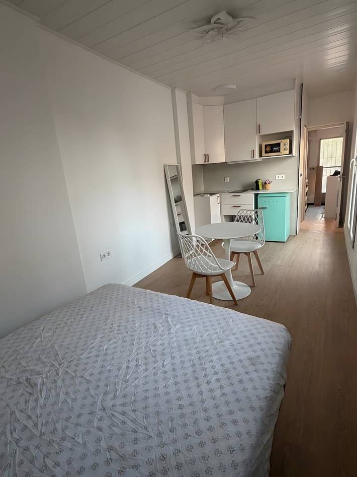 Entire apartment, 'Ático Placita Alceo' Apartment with Private Terrace, Wi-Fi and Air Conditioning in Motril, Costa Tropical