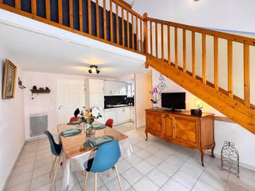 Gîte pour 4 personnes, avec vue ainsi que jardin et piscine à L'Aiguillon-sur-Vie