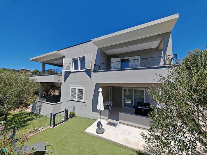 Ferienwohnung für 8 Personen, mit Ausblick und Terrasse