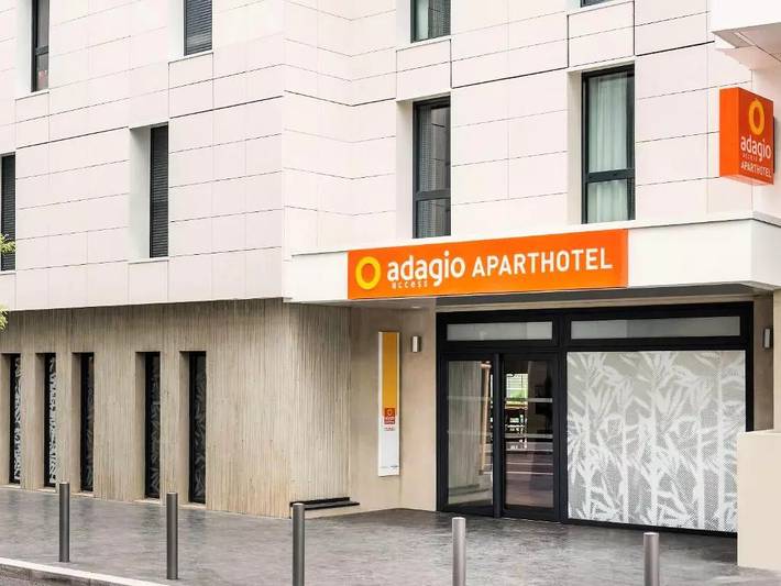 Studio pour 2 personnes à Colombes