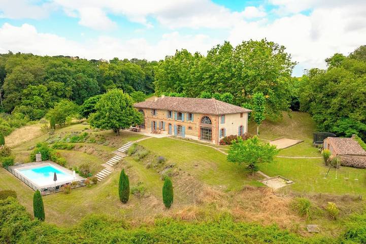 Location de vacances pour 23 personnes, avec Terrasse et Jardin à Lézat-sur-Lèze