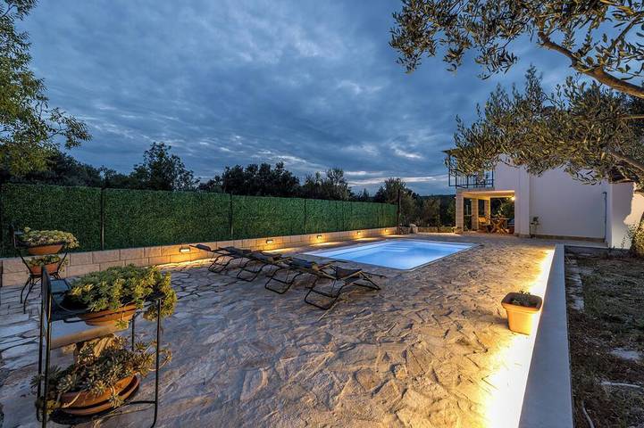 Villa für 6 Personen, mit Balkon in Marina