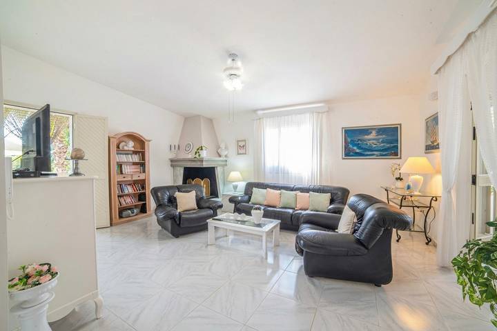 Villa Calò 2 with Garden, 200 meters from Sea in Maruggio, Golf von Tarent
