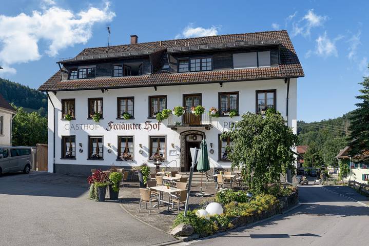 Pension pour 2 personnes, avec terrasse et jardin