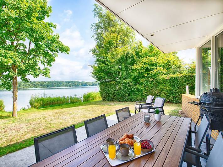 Villa in einer wunderschönen Ferienanlage mit Sauna und Aussicht in Limburg (Niederlande)