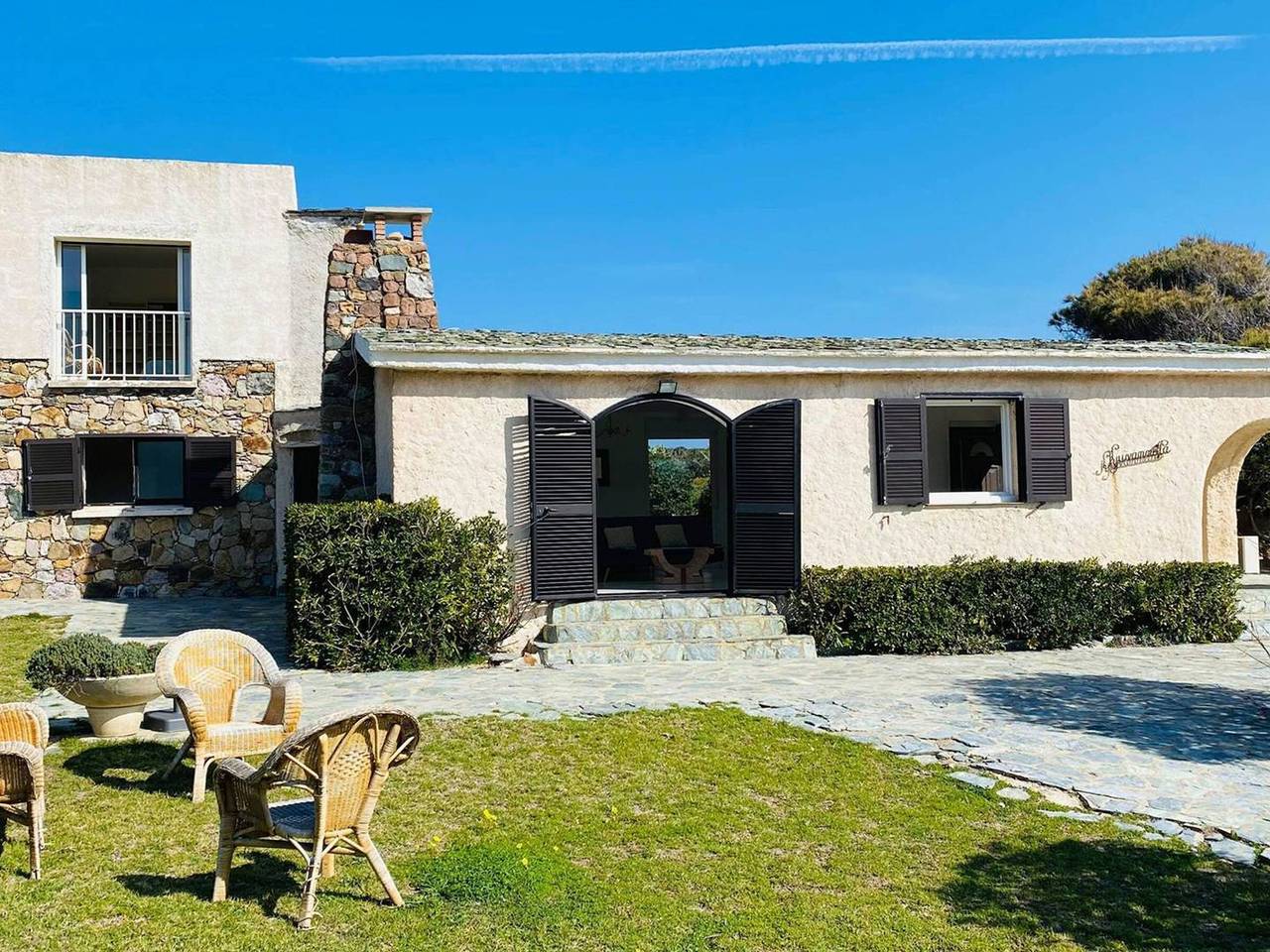 4-room villa, 7 beds, near beach, terrace, garden, parking, Wi-Fi in Marine de Davia, Corbara
