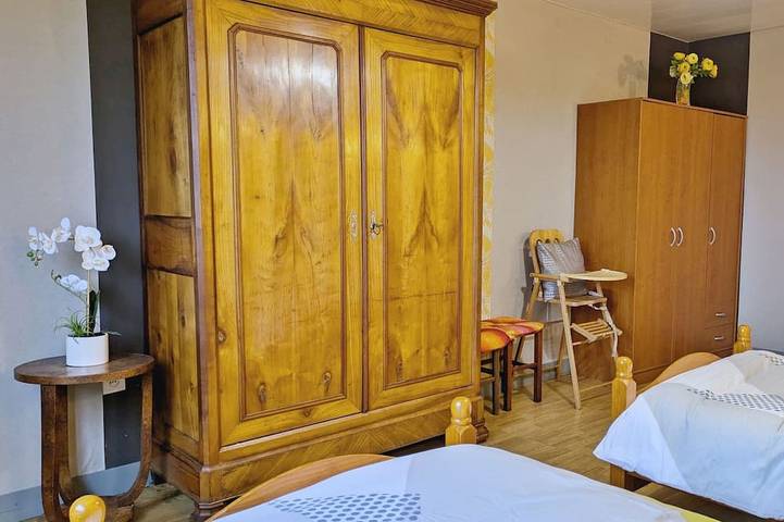 Gîte pour 6 personnes, avec jardin à Bais - 3