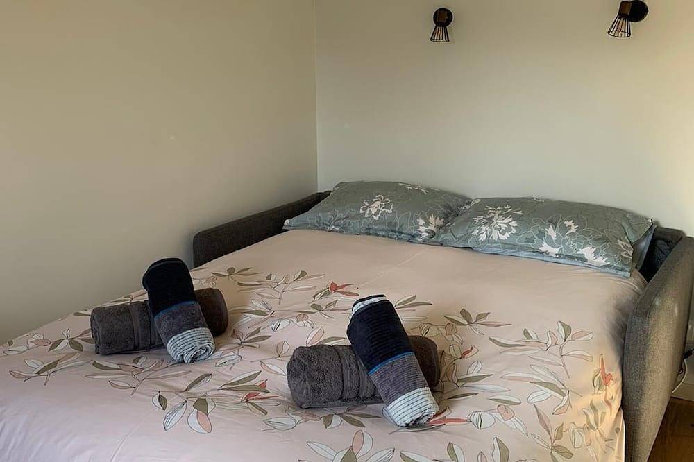 Ganze Wohnung, Newly renovated studio 15 minutes from central Paris in Asnières-sur-Seine, Hauts-de-Seine