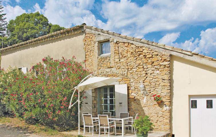 Location de vacances pour 6 personnes, avec Terrasse à Saint-André-d'Olérargues