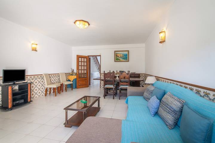 Ganze Wohnung, Apartment „Villa Praia“ mit Gemeinschaftsterrasse, WLAN und Klimaanlage in Altura, Faro Distrikt
