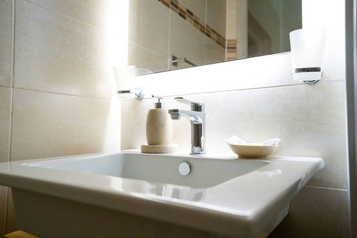 Ganze Wohnung, SuiteHouse78 - Elegante zentrale Wohnung mit privatem Garten, nahe Bari Altstadt in Bari, Bari Provinz