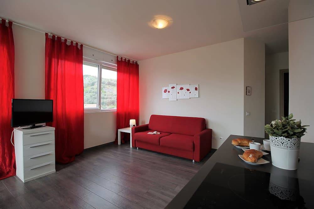 Entire apartment, Residence Felice -14 accommodation 300 meters from the sea, swimming pool, garage, new building in Celle Ligure, Riviera di Ponente