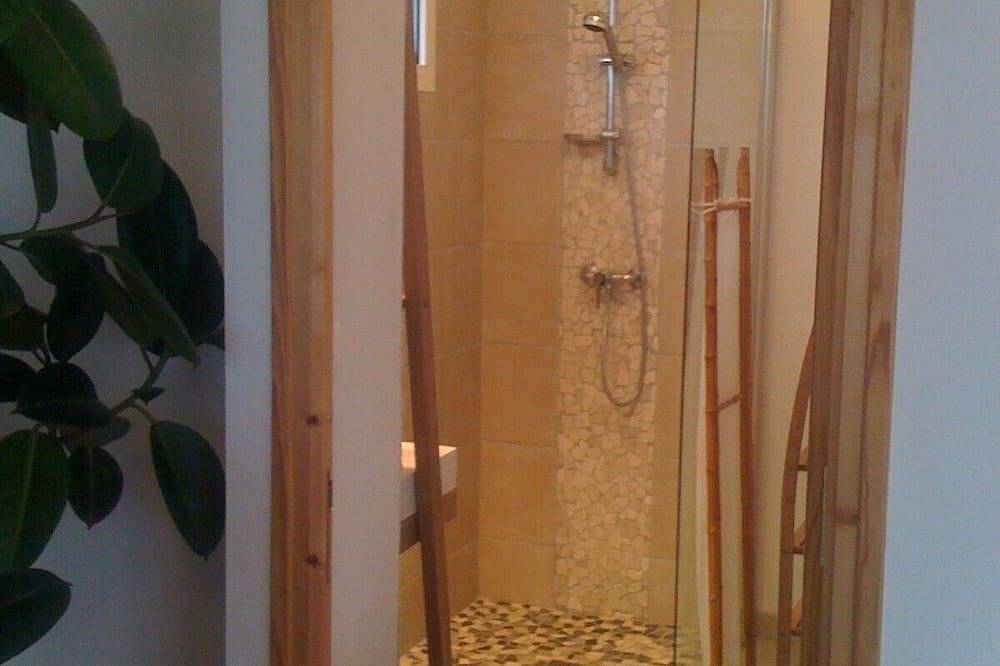 Villa Wifi Kayaks Stand up paddle Dogs ok “feet in the water” in Portsall in Portsall, Ploudalmézeau