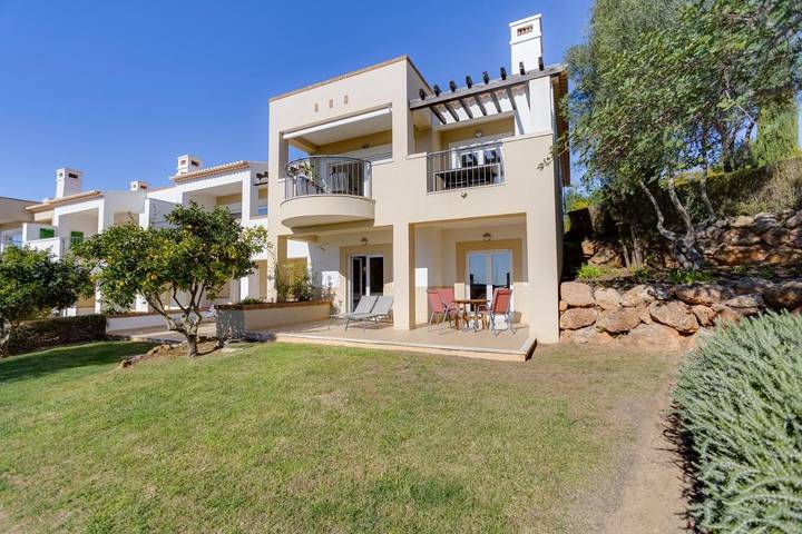 Casa de férias para 6 pessoas, com jardim e piscina e ainda vista em Mexilhoeira Grande