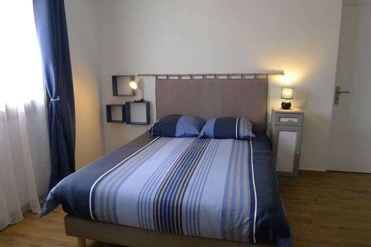 Apartamento entero, Gîte de La Poivrière - Location Meublée Dans les Monts Jura in Chézery-Forens, Parc naturel régional du Haut-Jura