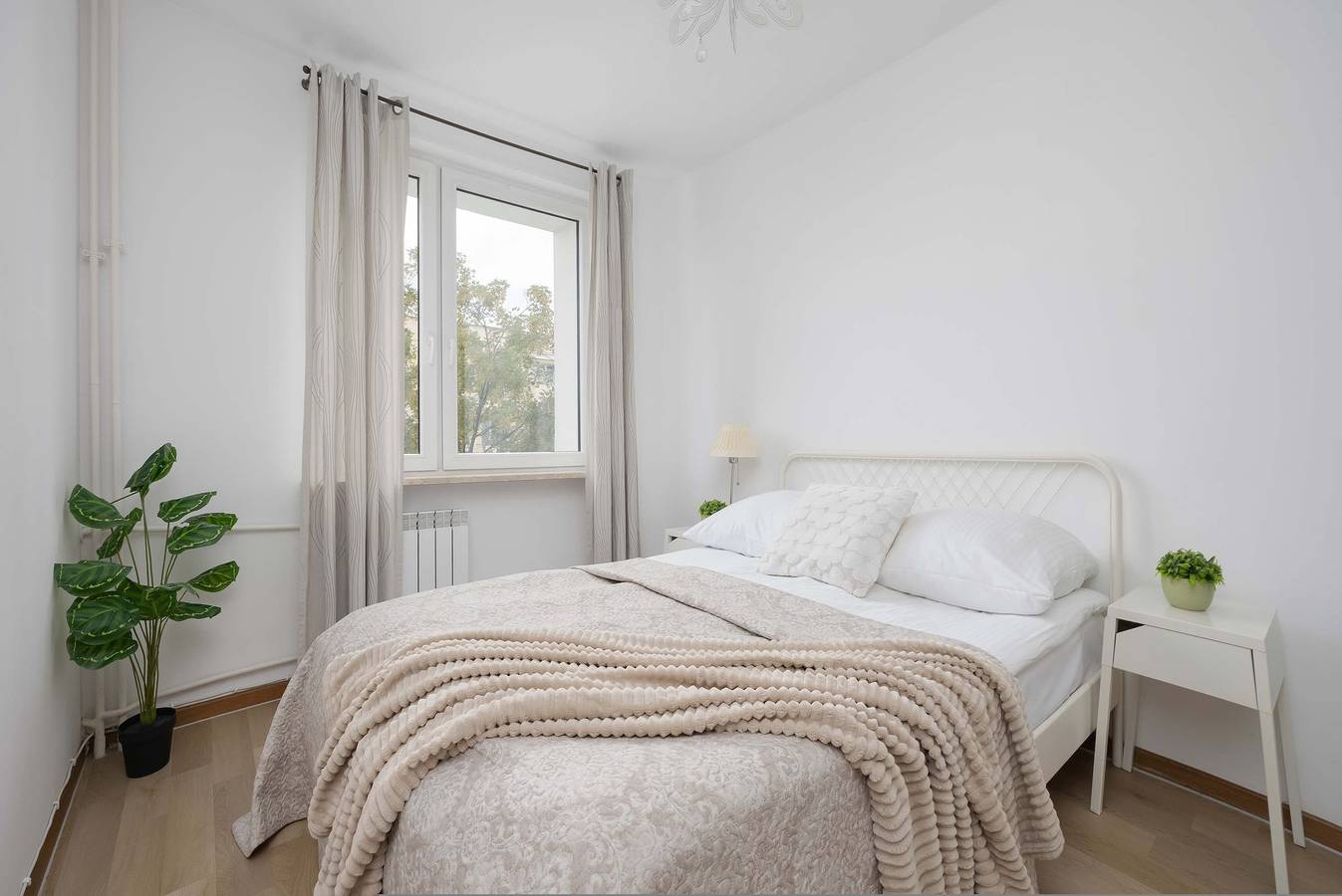 Entire apartment, Elegant Apartment with Balcony   Heart of the City in Warsaw Śródmieście, Warsaw
