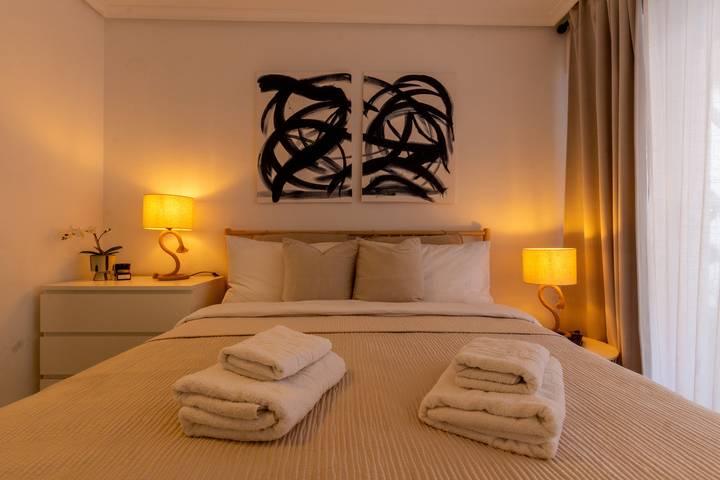 Vacation rental for 2 people, with balcony and pool in Torrevieja