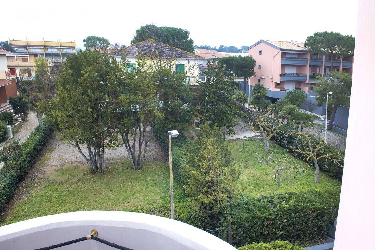 Appartamento intero, M126 - Marcelli, trilocale fronte mare in residence con piscina in Riviera del Conero