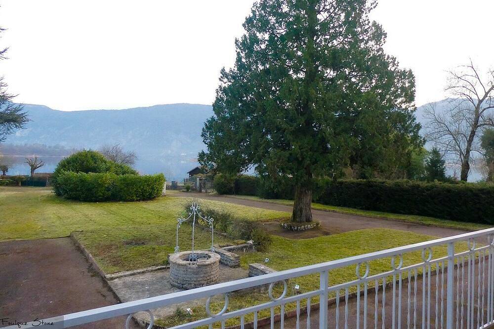 La Foulque Stone - Holiday cottage in Lépin-le-Lac, Chambéry region