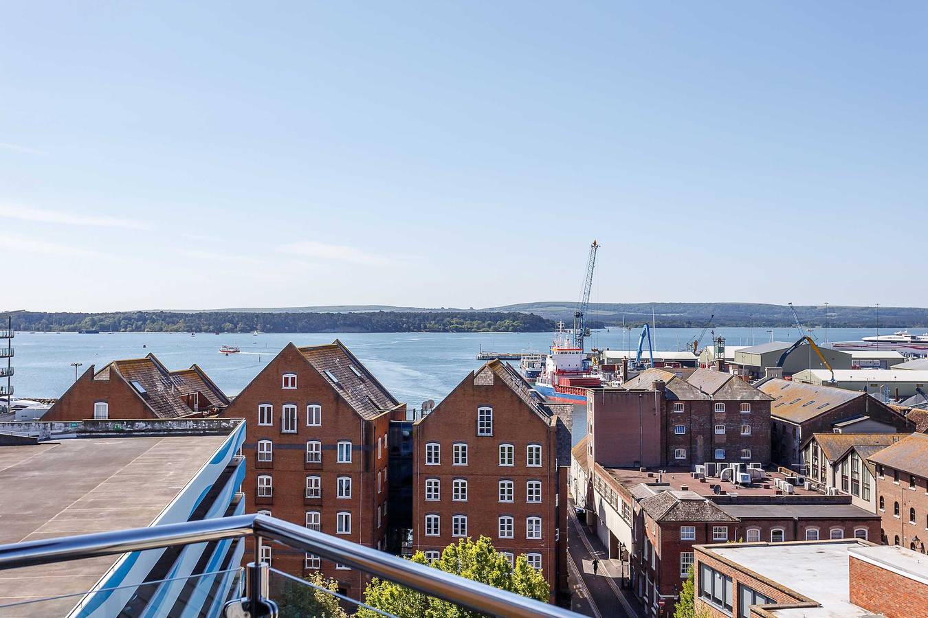 Entire apartment, Purbecks  - Superb views to Poole Harbour and Purbeck Hills in Poole, Poole Harbour