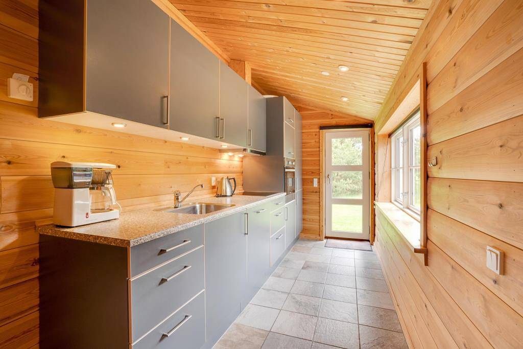 Skønt sommerhus med shelter på helt ugeneret grund in Houstrup, Varde Kommune