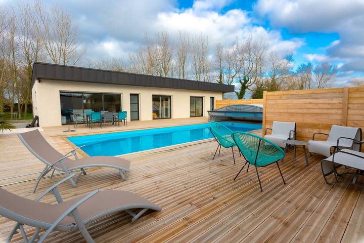 Gîte pour 9 personnes, avec piscine ainsi que jardin et terrasse - 1