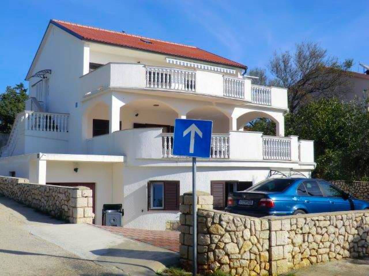 Ganze Wohnung, Große Wohnung in Mandre mit Grill und Terrasse in Mandre, Pag