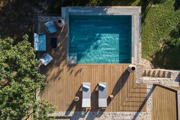 Location de vacances pour 2 personnes, avec jardin ainsi que terrasse et piscine à Corbara - 2