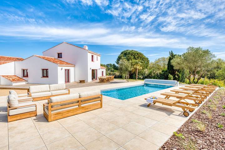 Chalet para 15 personas, con sauna además de jacuzzi y piscina, Se admiten mascotas - 1