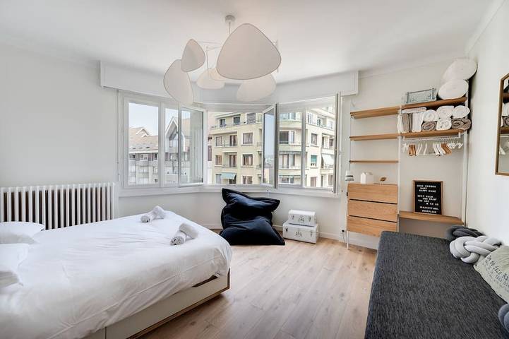 Gîte pour 4 personnes, avec balcon dans Office De Tourisme Lac D Annecy Rive Plein Soleil - 3