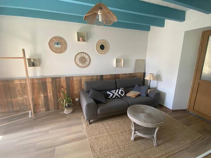 Location de vacances pour 4 personnes, avec vue ainsi que vue sur le lac et terrasse, animaux acceptés à Hédé-Bazouges - 3