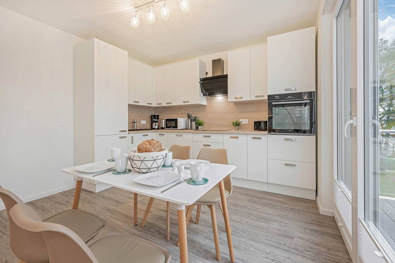 Ganze Wohnung, Großzügige Ferienwohnung mit Sauna & Balkon – ruhig im Grünen gelegen in Zirchow, Usedom