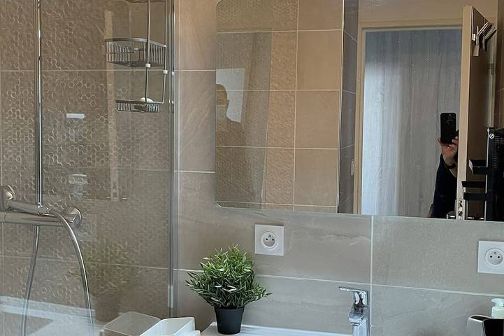 Location de vacances pour 5 personnes, avec terrasse à Villeurbanne