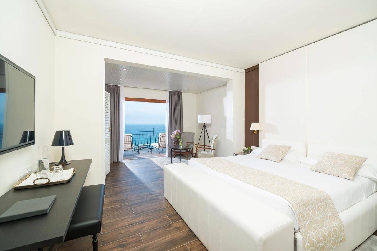 Hotel Santa Marta in Platja de Treumal (Blanes), Lloret de Mar