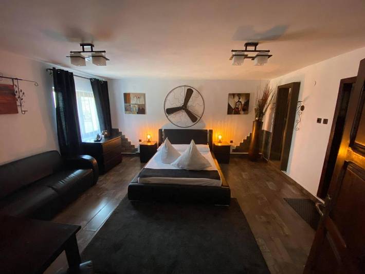 Gîte pour 2 personnes, avec jardin dans Câmpina - 2